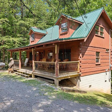A Charming Cabin, Pool, Firepit, Hot Tub-Jacuzzi Гатлинбург Экстерьер фото