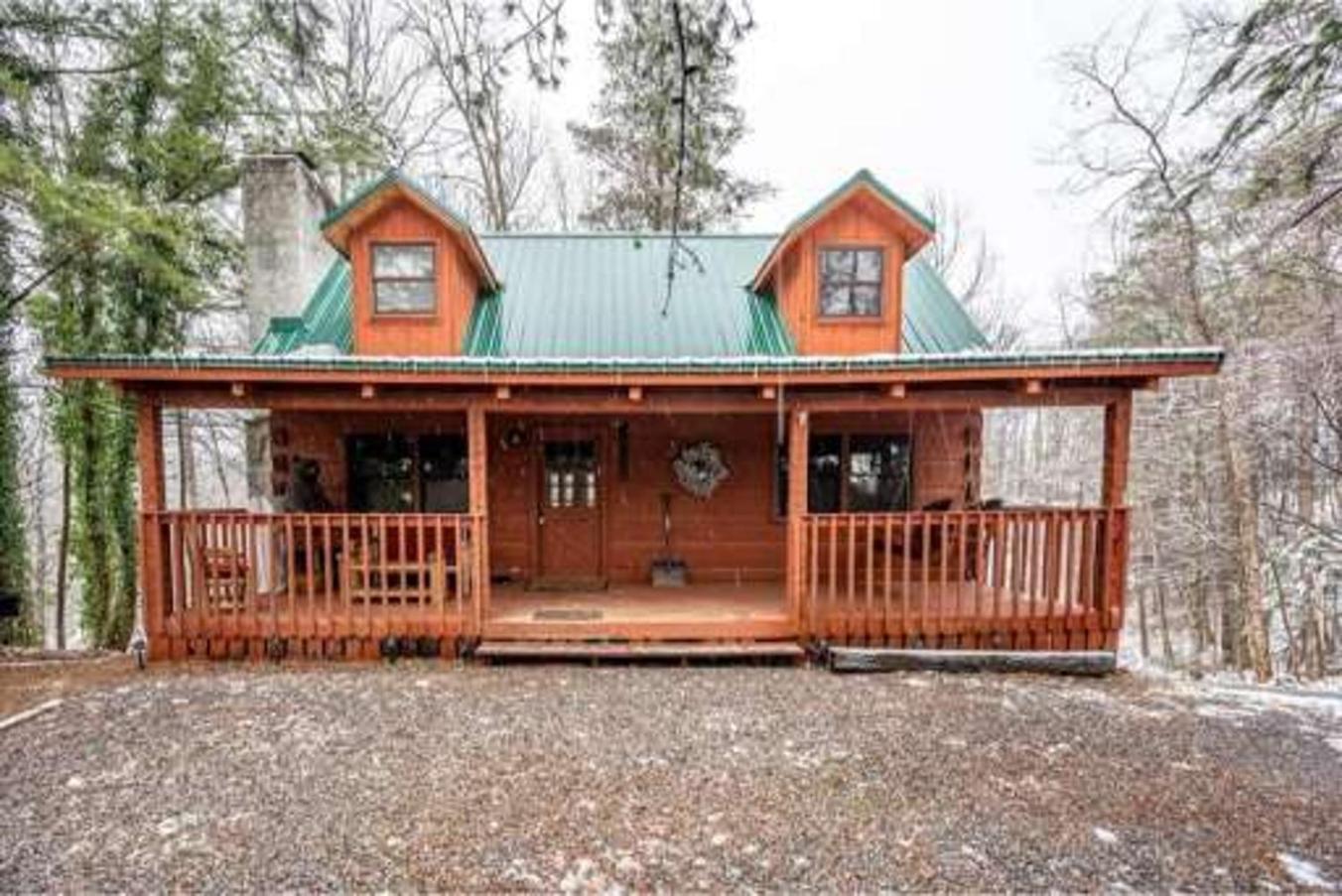 A Charming Cabin, Pool, Firepit, Hot Tub-Jacuzzi Гатлинбург Экстерьер фото