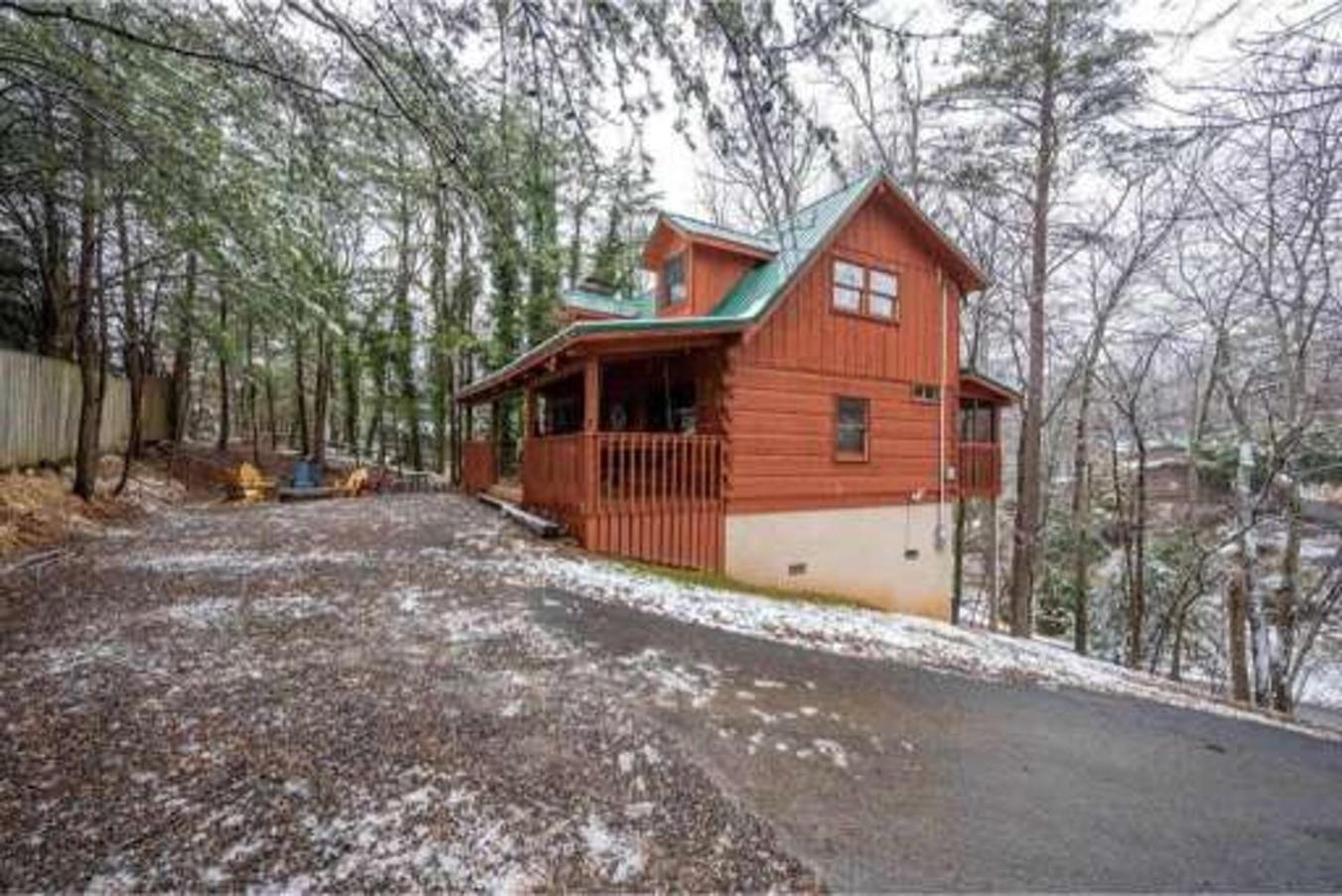 A Charming Cabin, Pool, Firepit, Hot Tub-Jacuzzi Гатлинбург Экстерьер фото