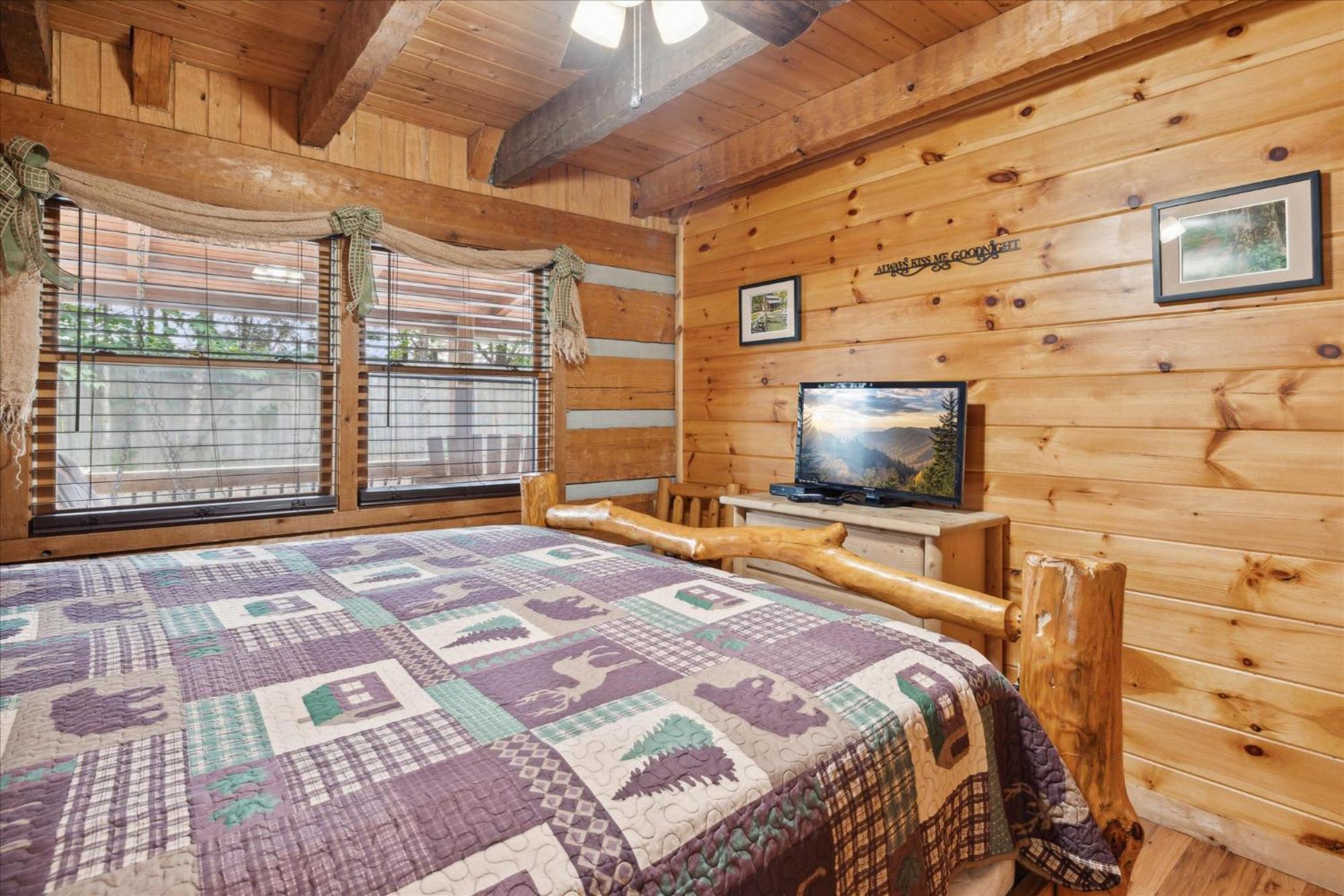 A Charming Cabin, Pool, Firepit, Hot Tub-Jacuzzi Гатлинбург Экстерьер фото