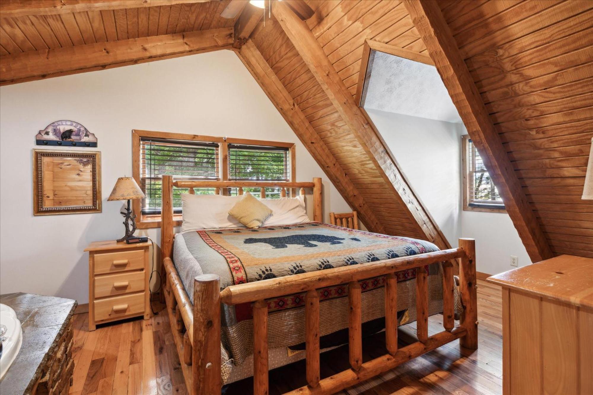 A Charming Cabin, Pool, Firepit, Hot Tub-Jacuzzi Гатлинбург Экстерьер фото