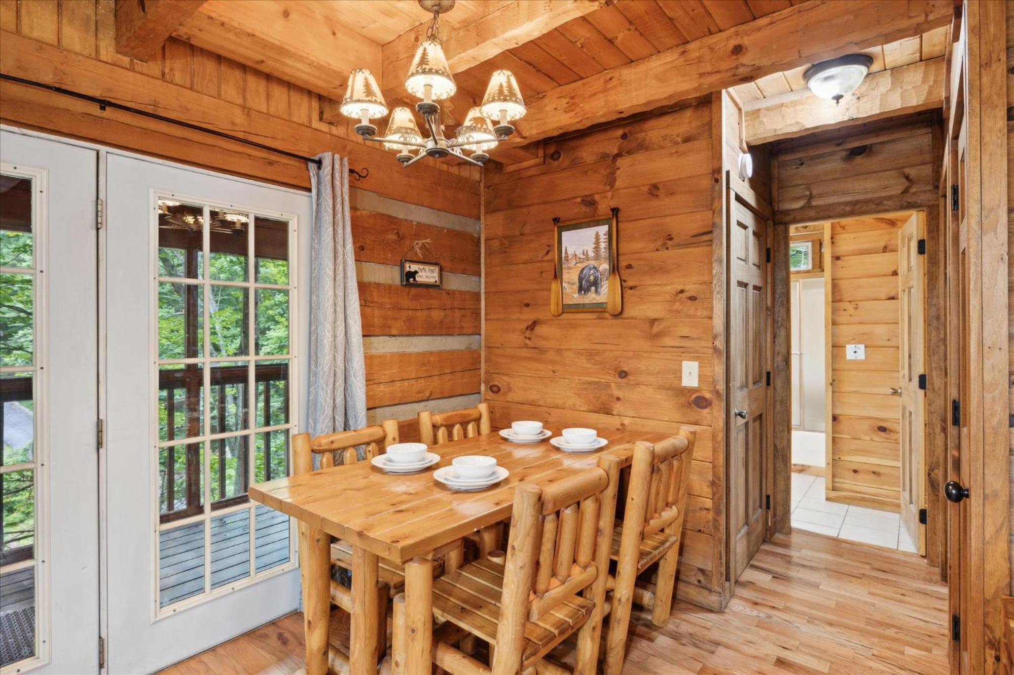 A Charming Cabin, Pool, Firepit, Hot Tub-Jacuzzi Гатлинбург Экстерьер фото