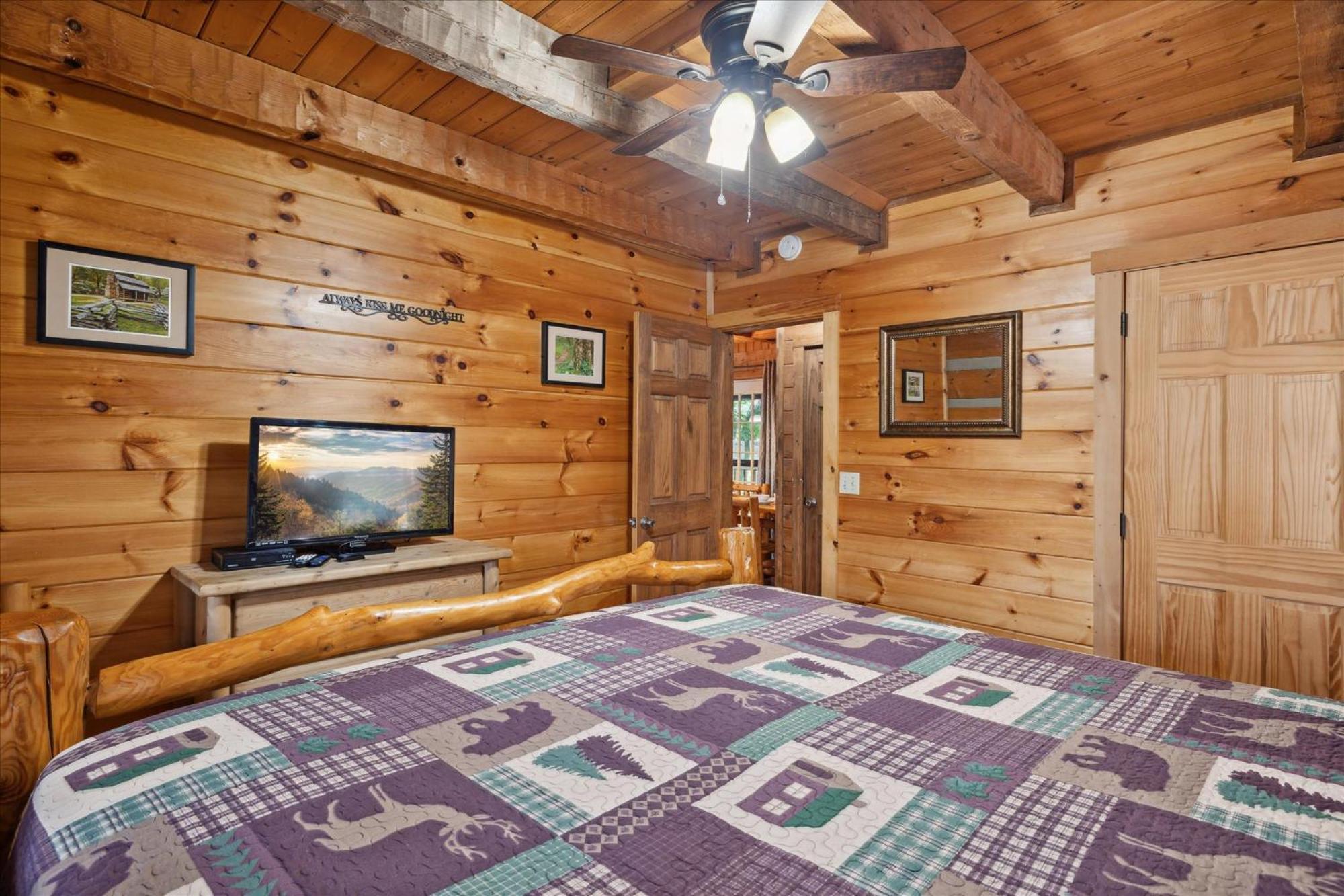 A Charming Cabin, Pool, Firepit, Hot Tub-Jacuzzi Гатлинбург Экстерьер фото