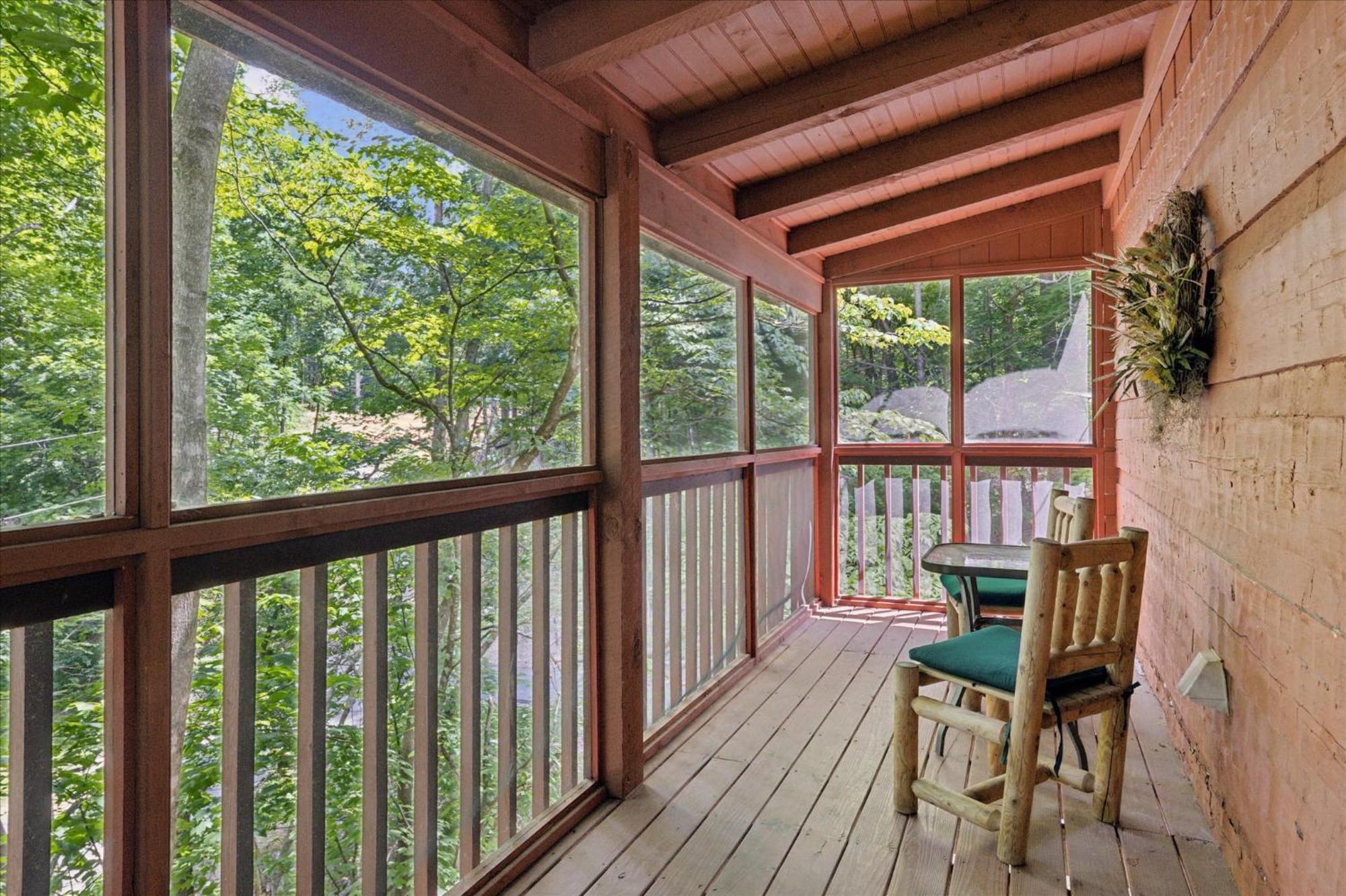 A Charming Cabin, Pool, Firepit, Hot Tub-Jacuzzi Гатлинбург Экстерьер фото